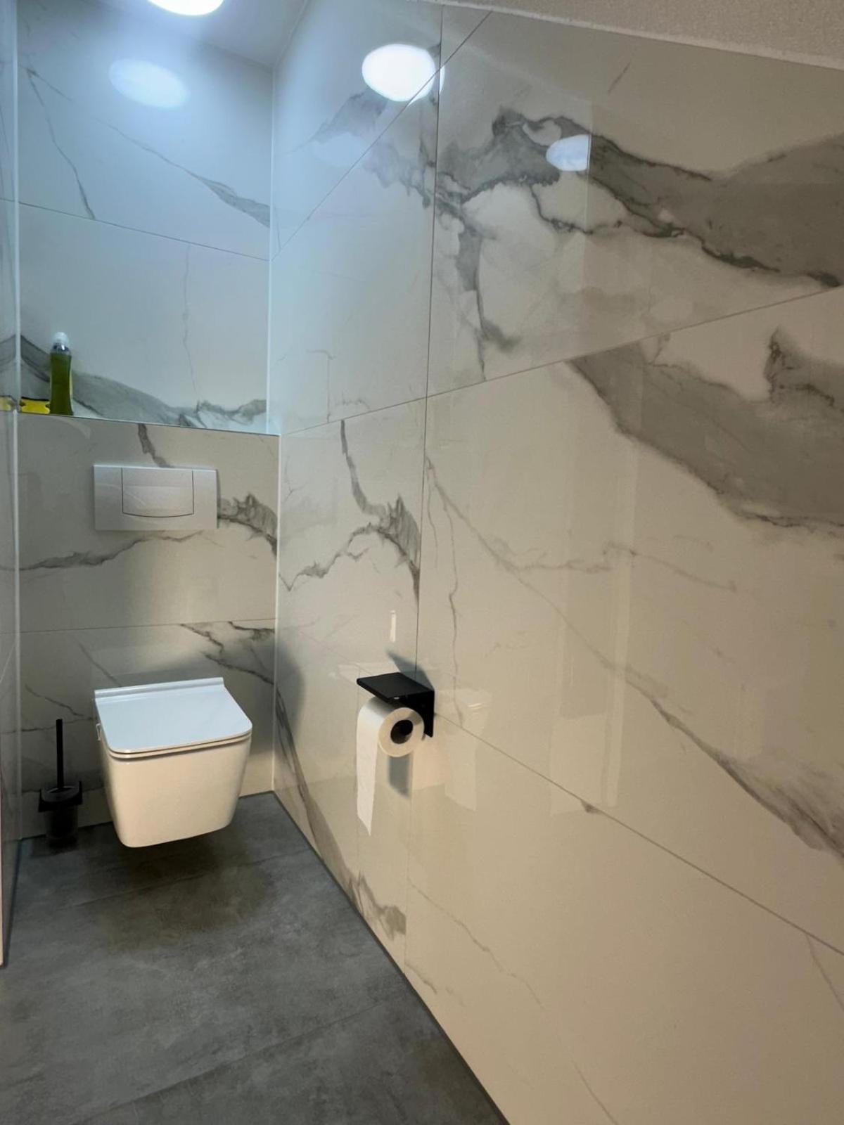 Flexible, Schoene Und Gut Aussehende Feriensuite Reutlingen Zewnętrze zdjęcie